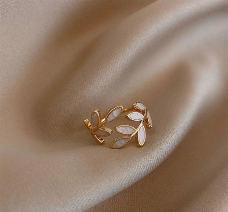 Leaf Design Ring